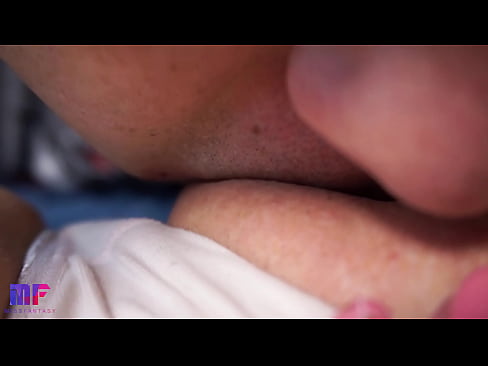 ❤️ Licking viņas pussy tuvplānā Duršanās video pie lv.kiss-x-max.ru
