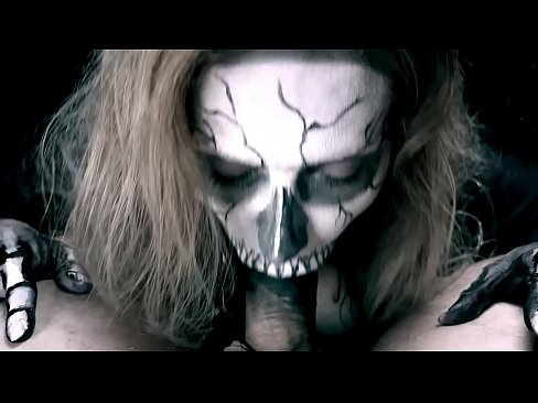 ❤️ Demoniska meitene sūc locekli ar savu melno muti un norij spermu. Duršanās video pie lv.kiss-x-max.ru
